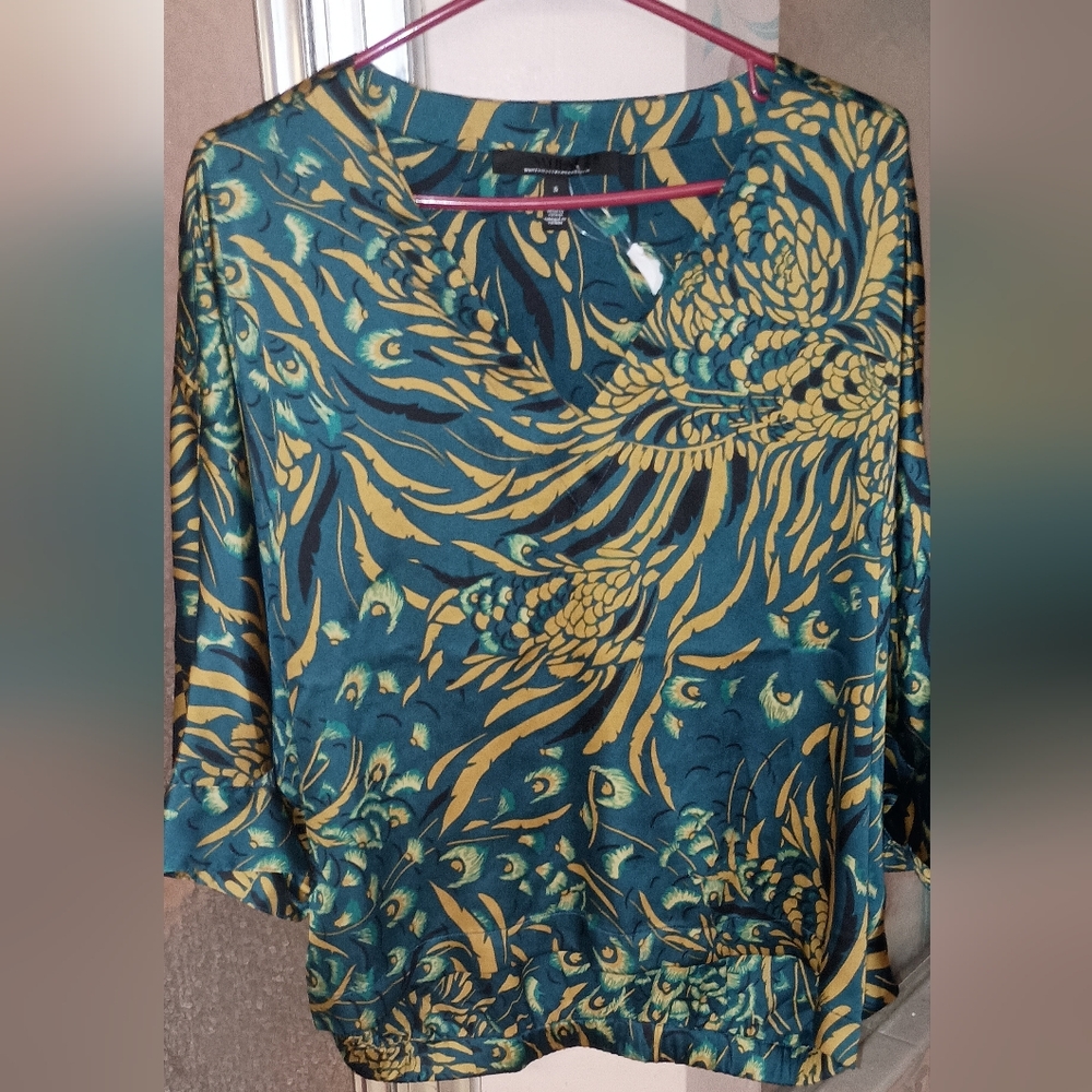 White House Black Market Peacock Batwing Blouse Small Top WHBM
